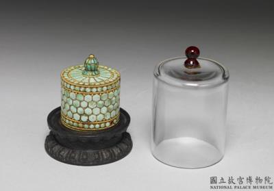 图片[2]-Pair of gold boxes with turquoise inlay, fitted with glass covers, Qing dynasty (1644-1912)-China Archive